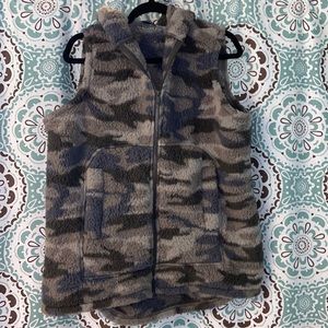 Zenana Camo zipped vest